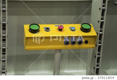 green buttons push switch 37011854