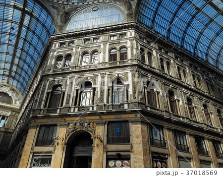 ナポリのショッピングモール・ウンベルト1世のガッレリア / Naples, Italy 37018569