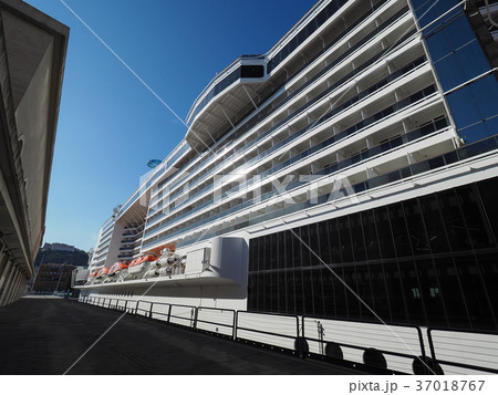 MSC Meraviglia at Port of Naples / ナポリ港・MSCメラビリア MSC Meraviglia at Port of Naples / ナポリ港・MSCメラビリア 37018767