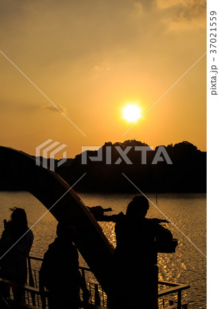 九十九島 サンセットクルーズ 夕焼け カップル 九十九島 サンセットクルーズ 夕焼け カップル 37021559