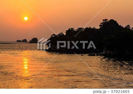 九十九島　サンセットクルーズ　夕焼け 37021605