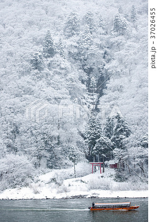 最上川雪景色 山形県の写真素材