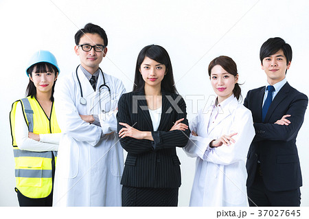 様々な職業の人々 37027645