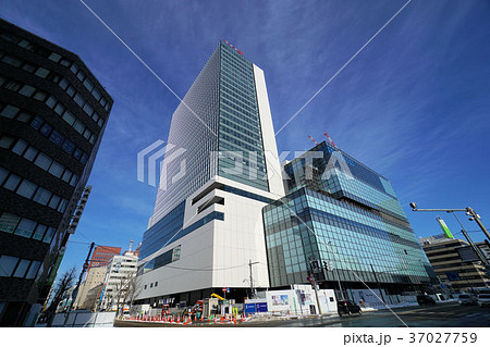 完成間近のさっぽろ創成スクエアビル 37027759