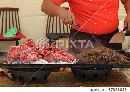 十和田バラ焼きの調理前と調理後 37028038