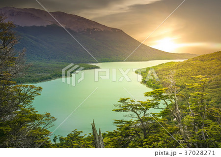 Argentinian green lake 37028271