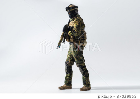 Orderly defender keeping assault rifle Orderly defender keeping assault rifle 37029955