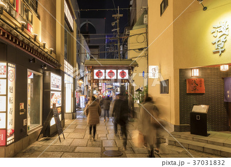 大阪・夜の法善寺 大阪・夜の法善寺 37031832
