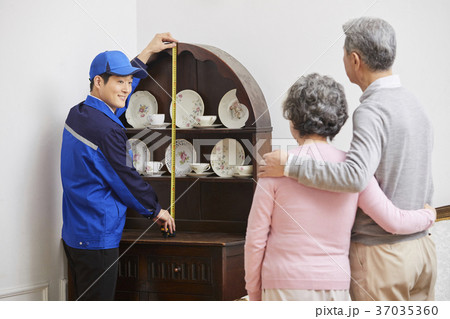 高齢者 老人 夫婦 37035360