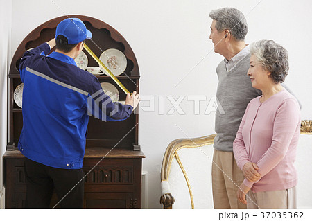 高齢者 老人 夫婦 37035362