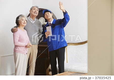 高齢者 老人 夫婦 37035425