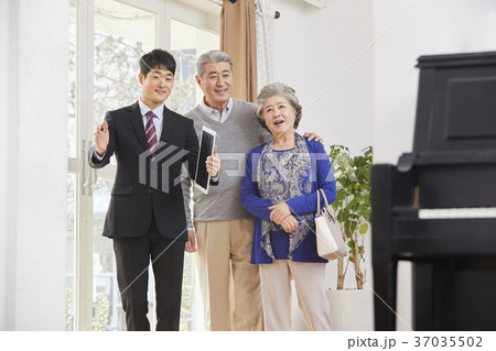 高齢者 老人 夫婦 37035502