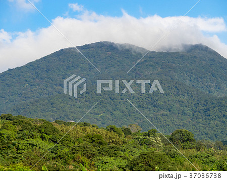 山盛り 積み重ね 堆積 37036738