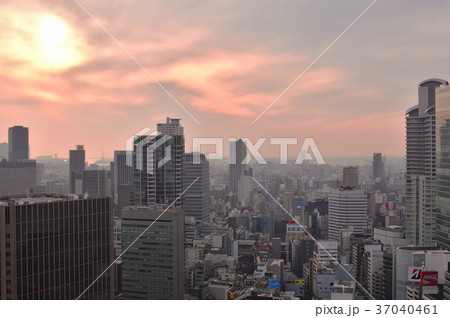 大阪 夕方の梅田周辺 大阪 夕方の梅田周辺 37040461