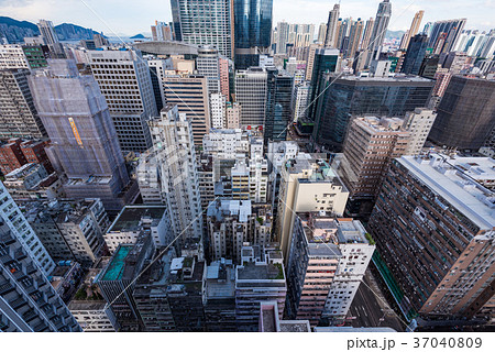 香港の高層ビル群の都市風景 37040809
