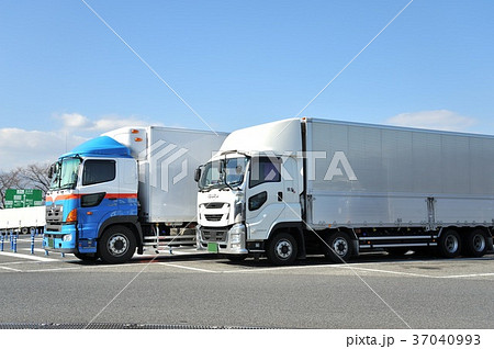 トラック 37040993