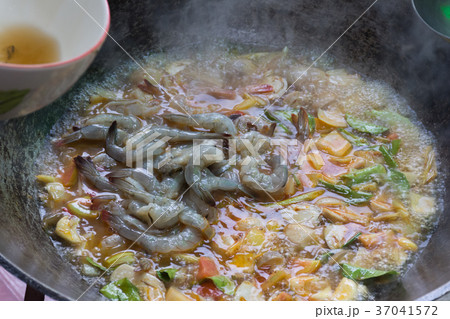 Tom Yum Kung 37041572