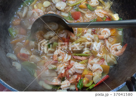 Tom Yum Kung 37041580