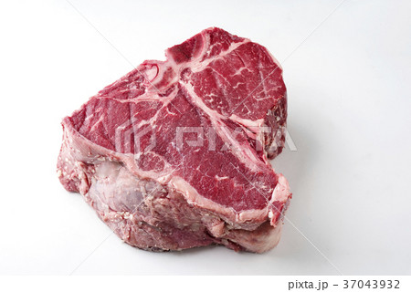 Raw dry aged Wagyu Porterhouse Steak  37043932