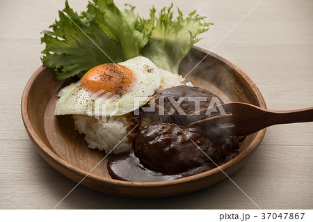 ロコモコのランチ 37047867
