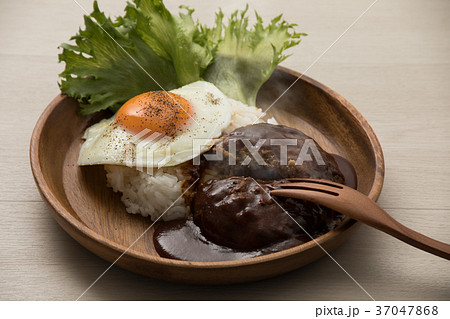 ロコモコのランチ 37047868