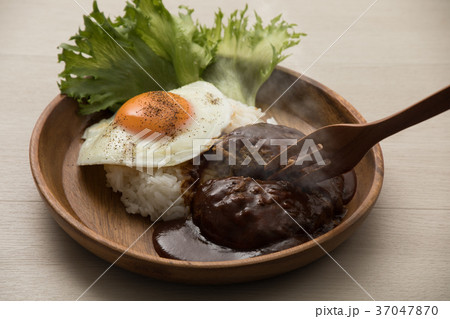 ロコモコのランチ 37047870