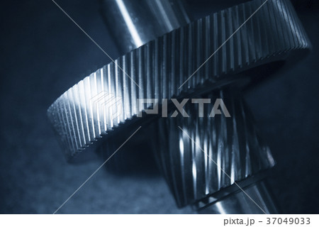 The metal gear part  37049033