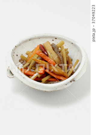 炒め物、野菜のキンピラ、、根菜の炒め物、きんぴらごぼう 37049223