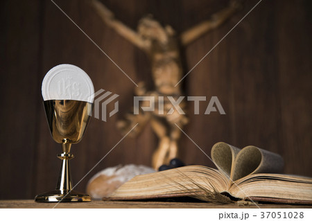 Symbol christianity religion, communion background 37051028