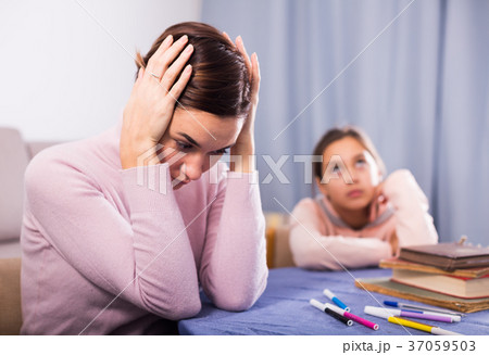 Mother upset her daughter 37059503