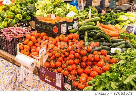 フィレンツェ 中央市場 トマト フィレンツェ 中央市場 トマト 37063972