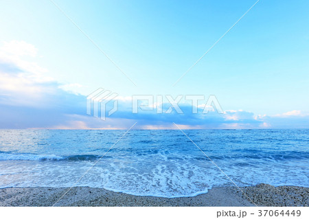 美しい沖縄の海と空 美しい沖縄の海と空 37064449