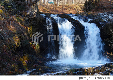 鐘山の滝 37065416