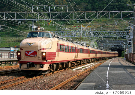 489系はくたか。2007/10/28 489系はくたか。2007/10/28 37069913