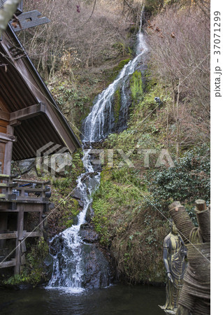 滝　山賊村 37071299