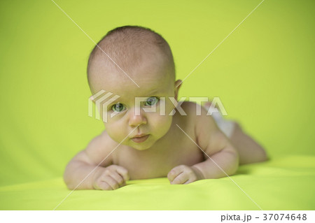 Little baby girl laughing 37074648