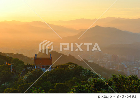 台湾 新北市 夕 37075493