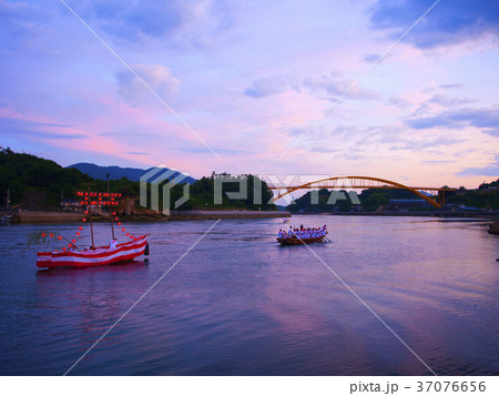 広島県 高根島 ホーランエンヤ 夕暮れ 広島県 高根島 ホーランエンヤ 夕暮れ 37076656