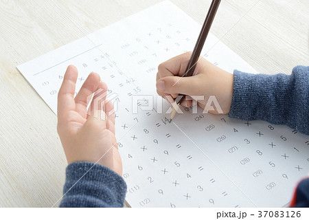 子どもの学習イメージ 子どもの学習イメージ 37083126