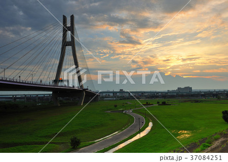夕闇 たそがれ 薄暮 37084251