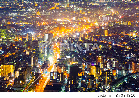 幻想的な夜の街 都会の夜景 背景の写真素材