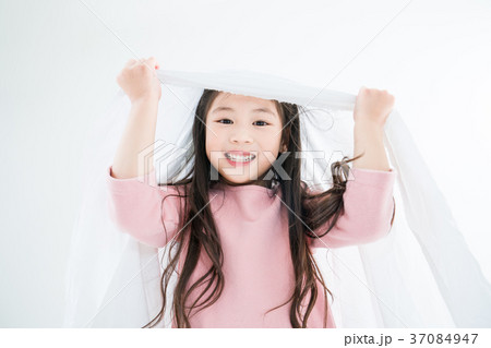 女の子 笑顔 微笑 37084947