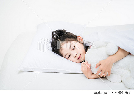 女の子 女性 女 37084967