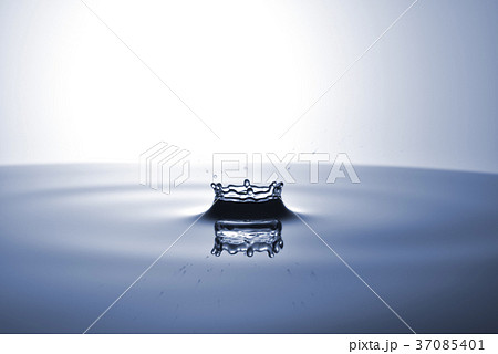 波紋 波打つ さざ波 37085401