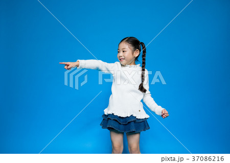 幼児 女性 女 37086216