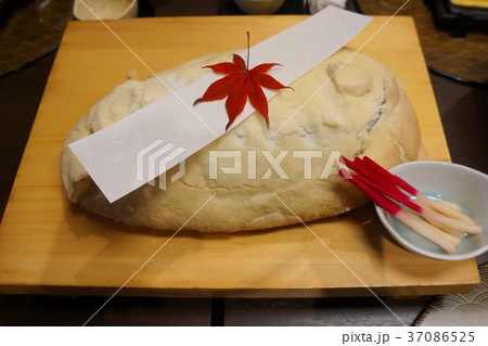 鯛の塩釜焼 37086525