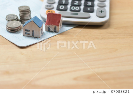 Home insurance.Insurance concept 37088321