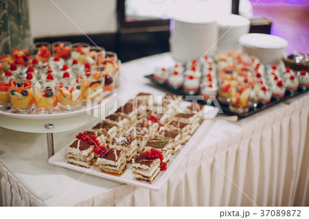 wedding reception hd 37089872