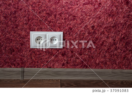 white european electric point 37091083