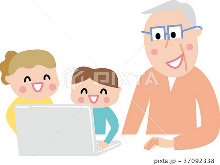 孫とネットをするシニア 37092338